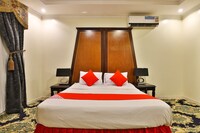 OYO 131 Al Hamra Palace Al Jawazat Branch