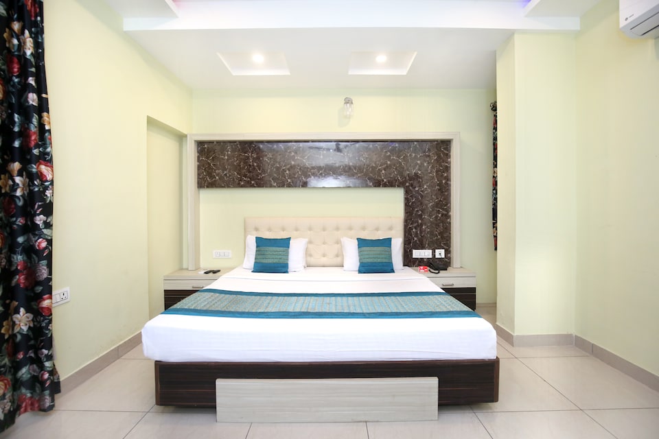 OYO 3025 Hotel Amaze, Zirakpur, Zirakpur