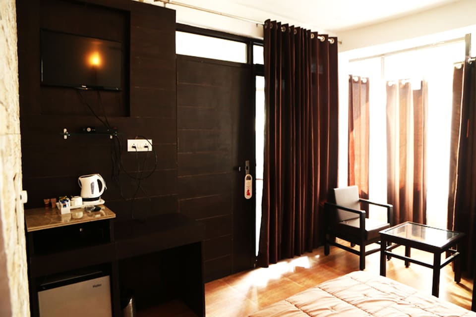 Capital O 22395 Hill Stream Resort, Sahastradhara Road, Dehradun