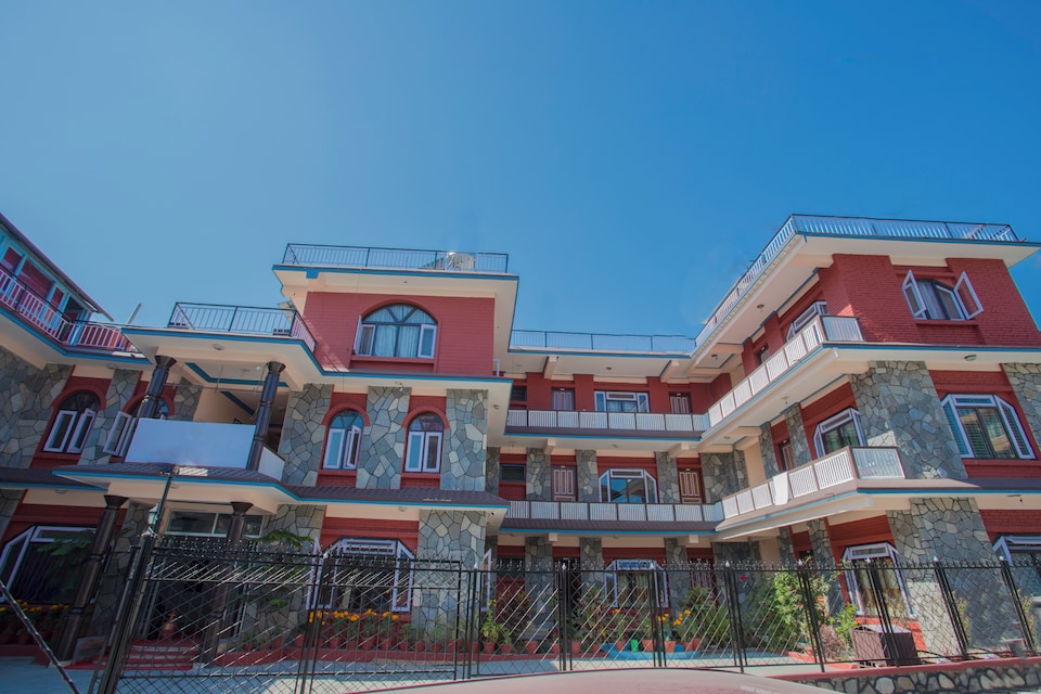 OYO 227 Hotel Moonstone Pvt Ltd, Pokhara, Pokhara
