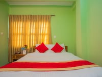 OYO 233 Waling Fulbari Guest House