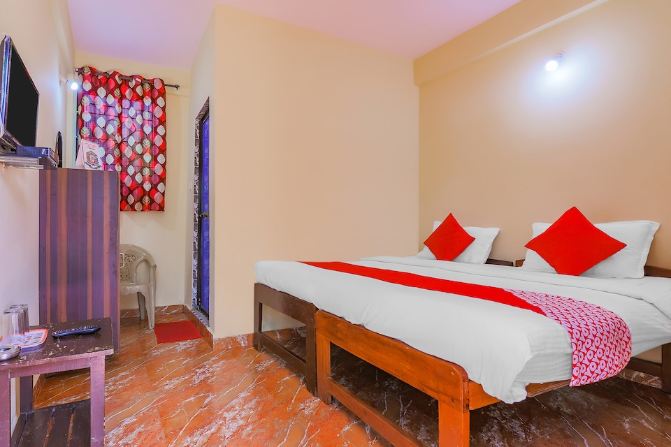 OYO Frank Rooms Near Baga Beach, Baga Goa, Goa