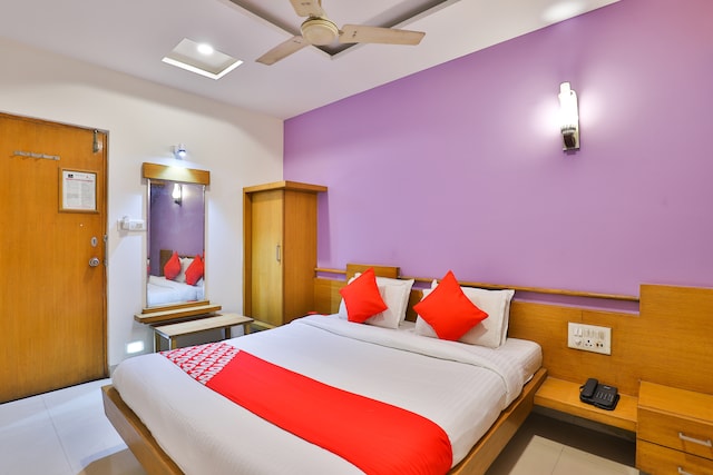 OYO Hotel Summit