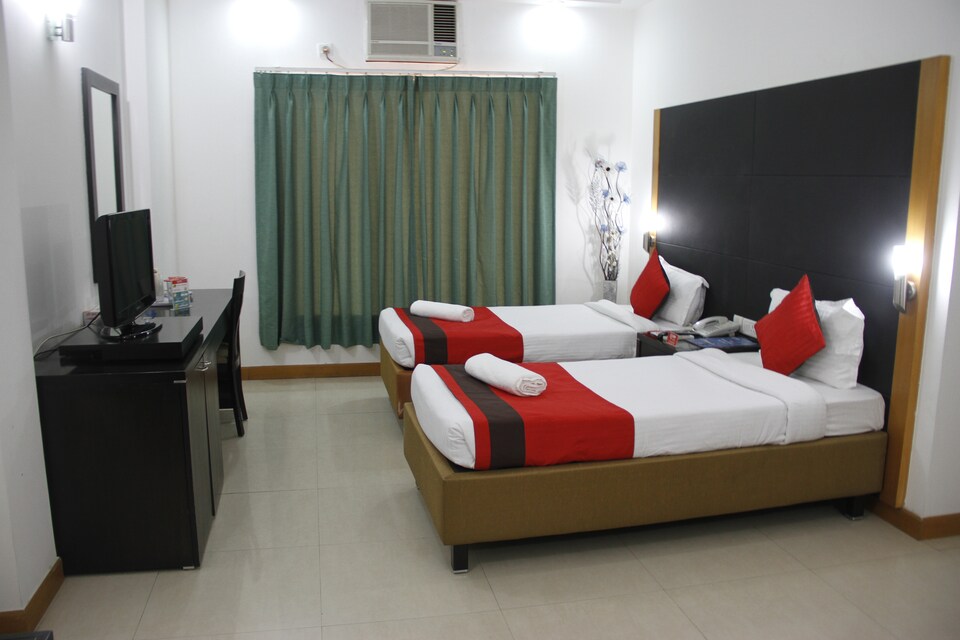 OYO 560 Hotel Siddharth Plaza, HUDA CENTRE 1, Gurgaon