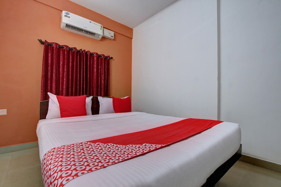 OYO Hotel Shanthala Boarding And Lodge, Bendoorwell Mangalore, Mangalore