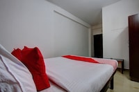 OYO Hotel Shanthala Boarding And Lodge