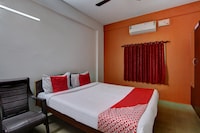 OYO Hotel Shanthala Boarding And Lodge