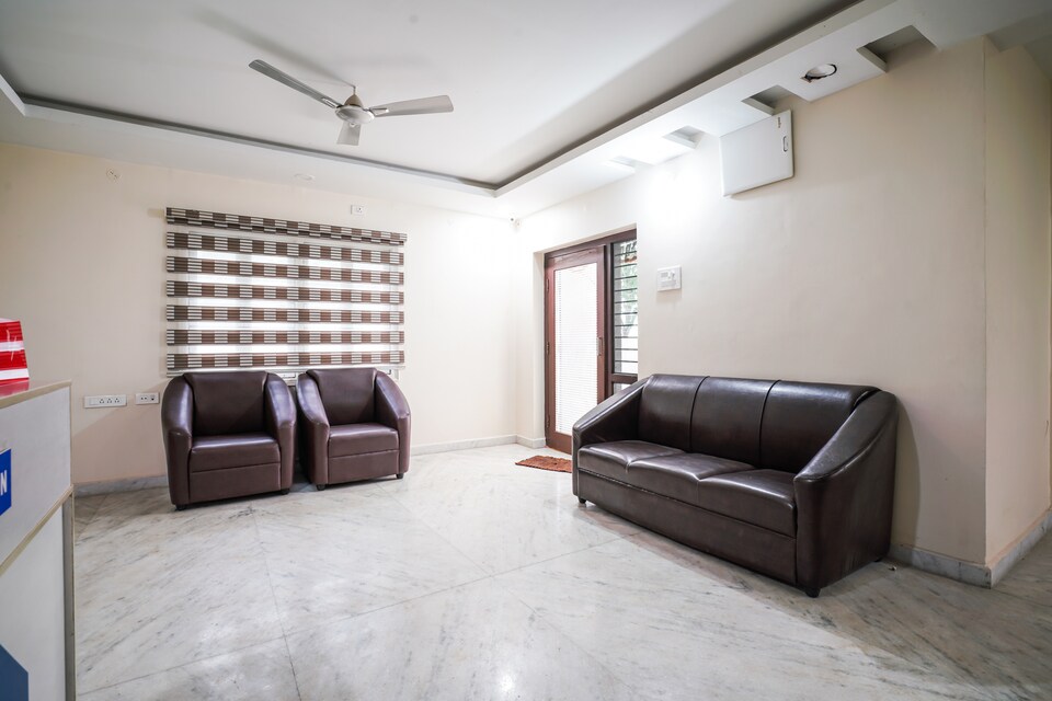 OYO 22445 Lakshmi Residency, Chandanagar-II, Hyderabad