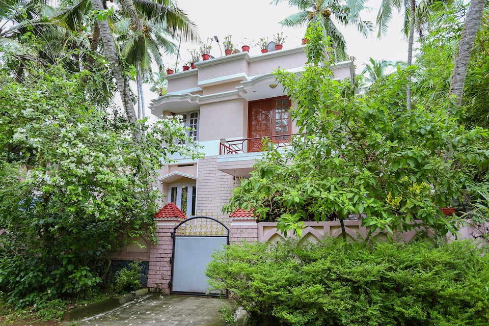 OYO Home 22451 Cosy Stay, Kovalam Kerala, Kovalam