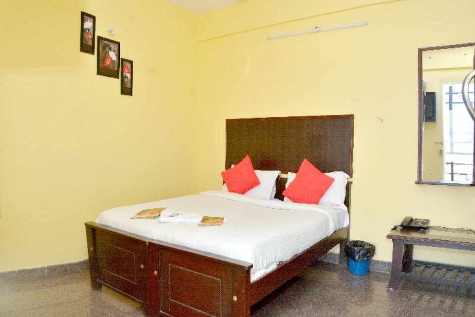 OYO 22471 Middle East Residency, Yeshwantupur Bangalore, Bangalore
