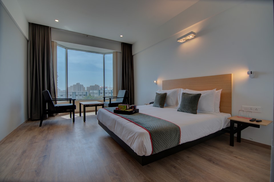 OYO Townhouse 100 Somani TC, Hinjewadi Pune, Pune