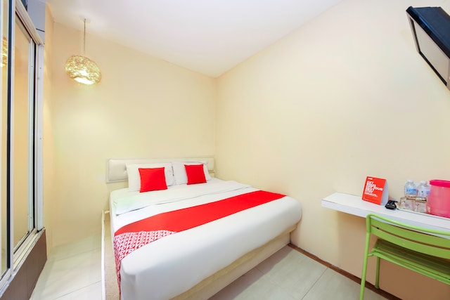 OYO 479 The Green Hotel