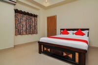 OYO Neon Homes Near Alcazar Mall