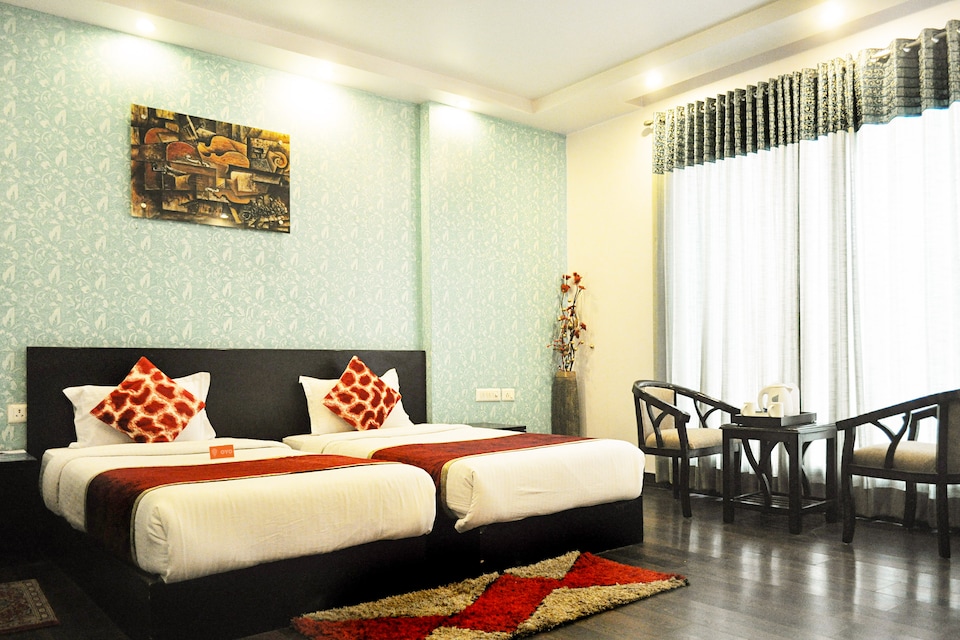 OYO 561 Swathi Hotel, Paschim Vihar Delhi, Delhi