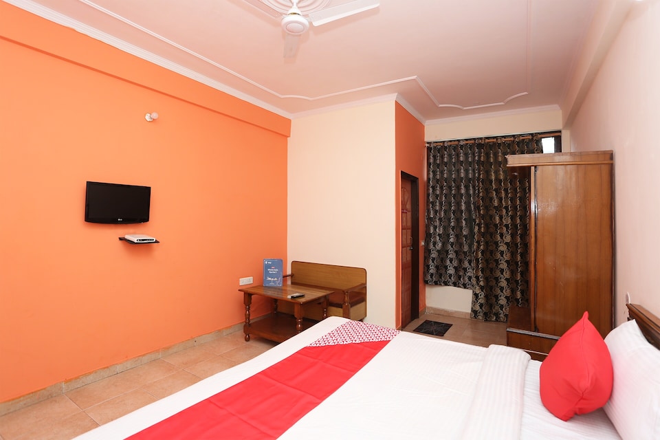 OYO 22492 Hotel Kempty Residency, Kempty Fall Mussoorie, Mussoorie