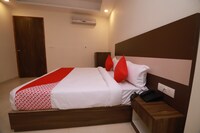 OYO 22494 Hotel Milan