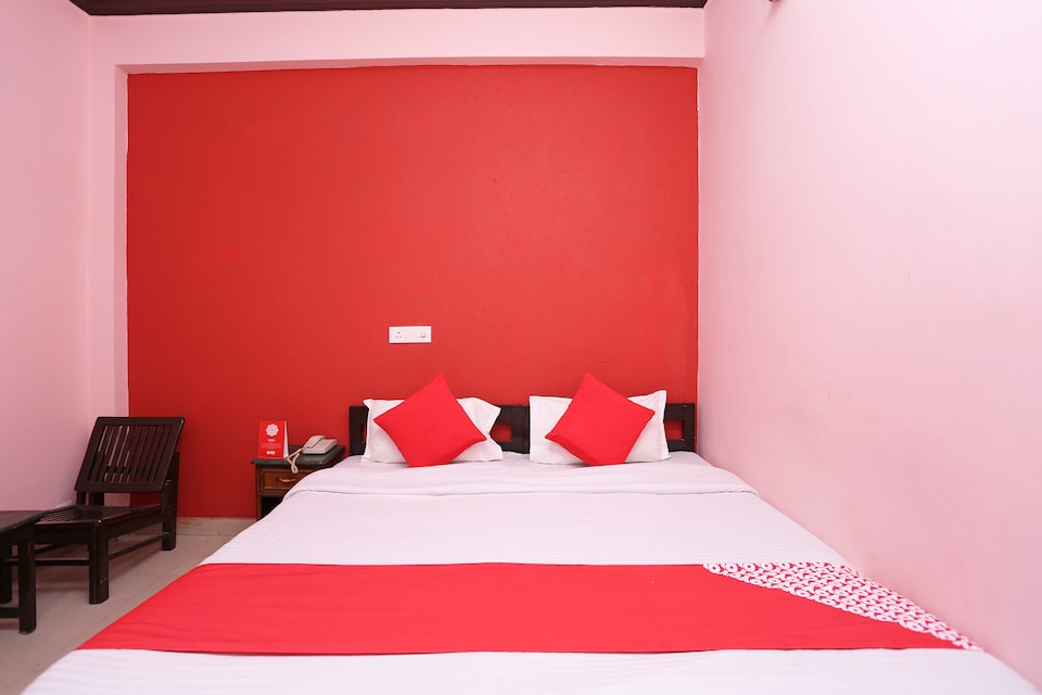OYO 22507 Anjuman, Corporate Complex, Agra
