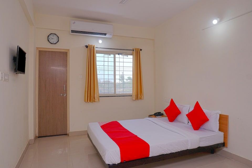 live on Pun2089, Viman Nagar, Pune