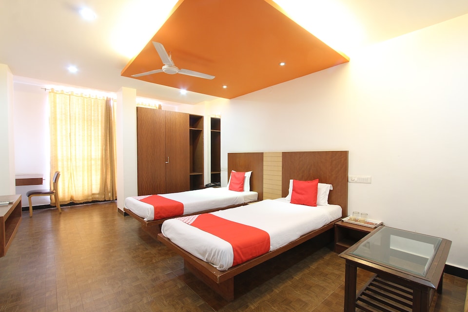 OYO 22524 Revenkar Comforts, Hubli, Hubli-Dharwad