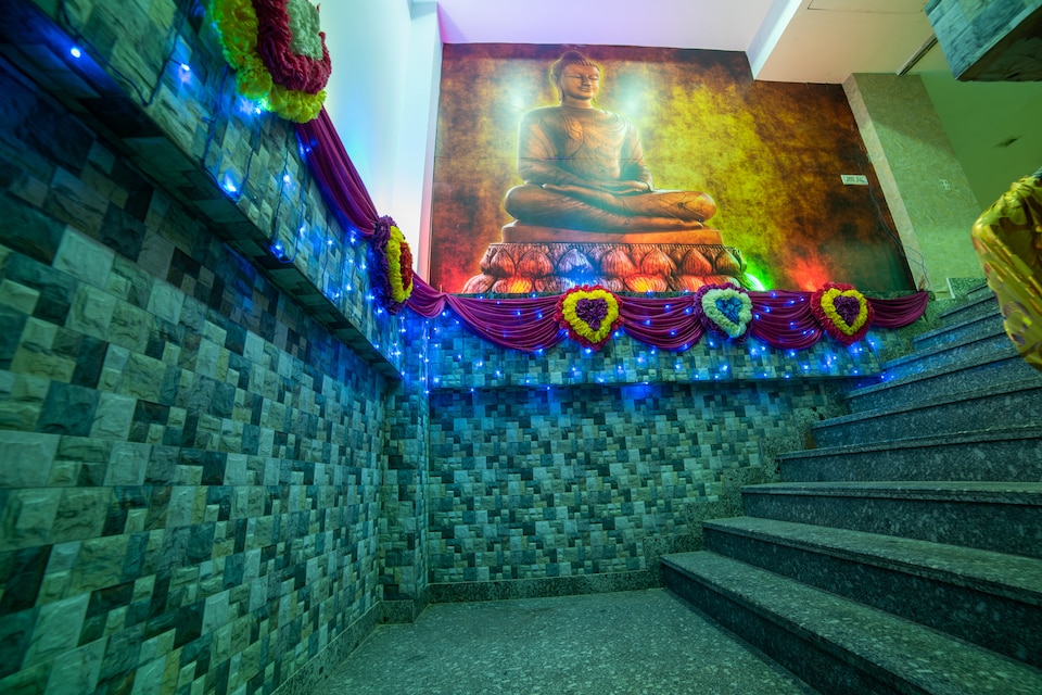 Collection O 22527 Supreme Residency, Anand Vihar Delhi, Delhi