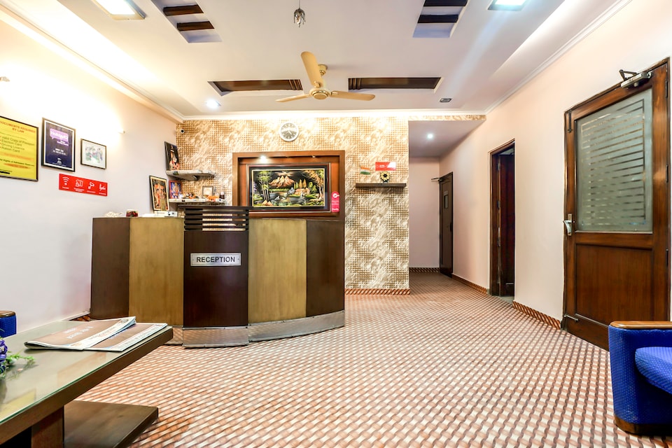 OYO Hotel Sunrise Blue, Airport Delhi, Delhi Transit