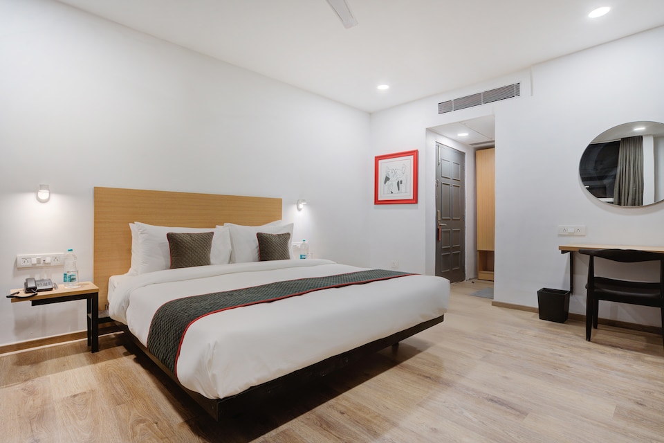 OYO Townhouse 114 Eureka Grand, Platan Bazar Guwahati, Guwahati