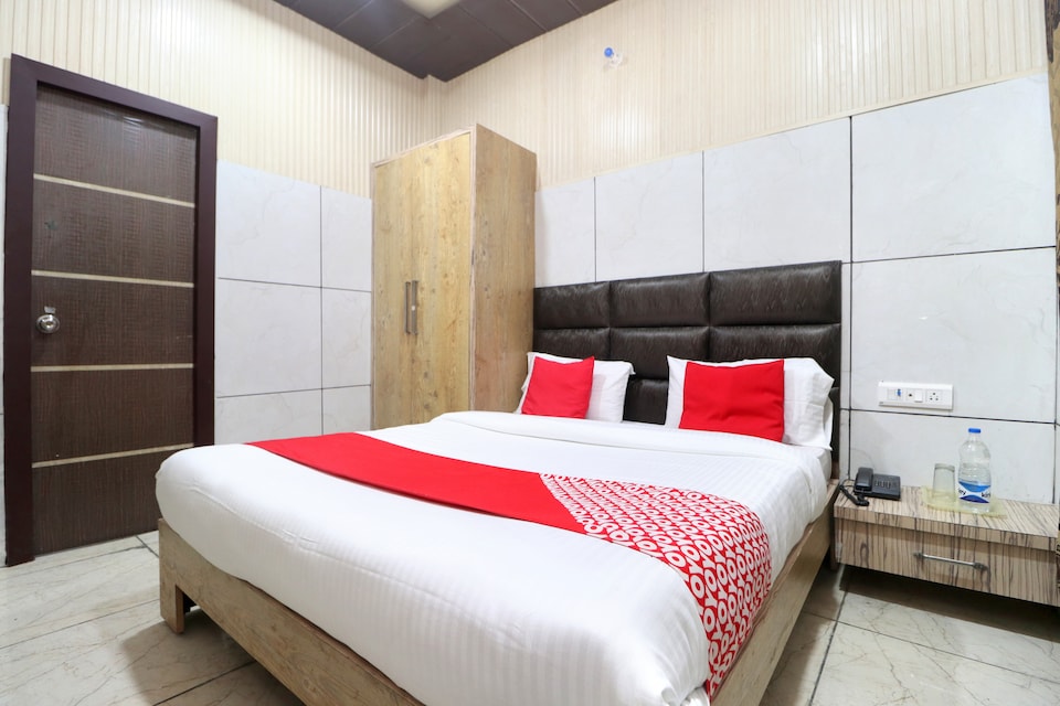 OYO 22559 Mild Inn, Amritsar Bus Stand, Amritsar