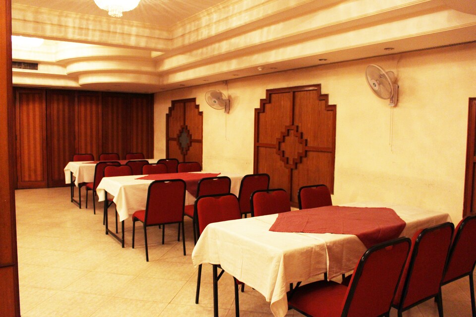 OYO 3042 Hotel Kant, Fatehabad Road, Agra