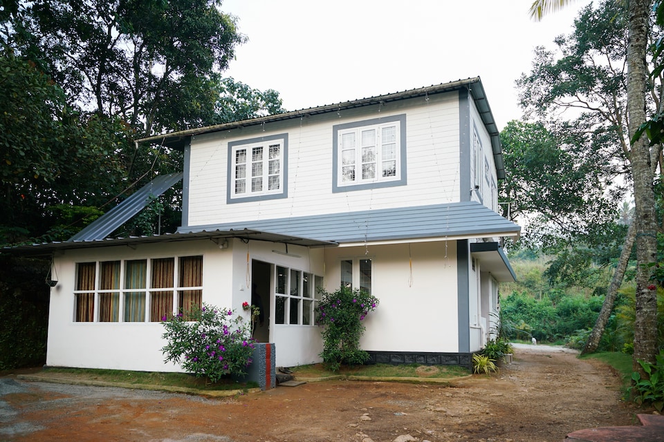 OYO Home 22580 MANSION HOUSE, Anachal, Munnar