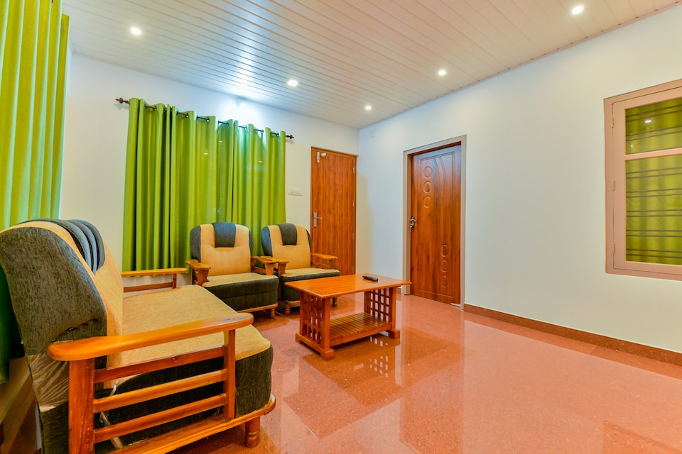 OYO Home 22592 Elegant 2BHK, Mananthavady, Wayanad