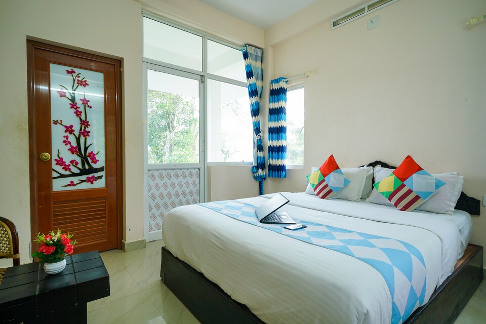 OYO Home 22596 Elite Stay, Adimali Munnar, Munnar