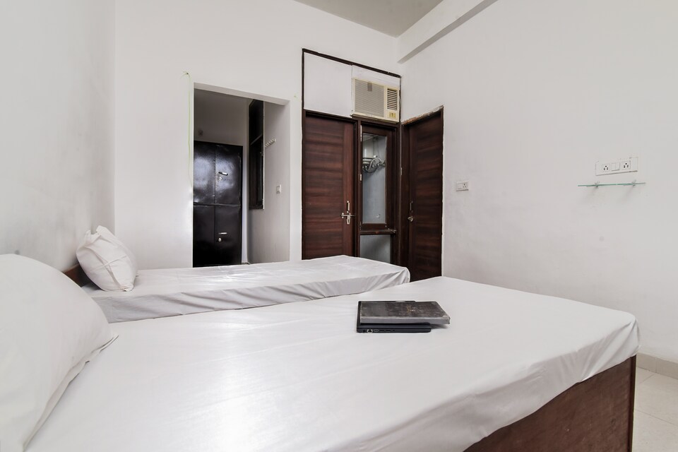 OYO LIFE GRG1106 Sector 52, DLF 4 Gurgaon, Gurgaon