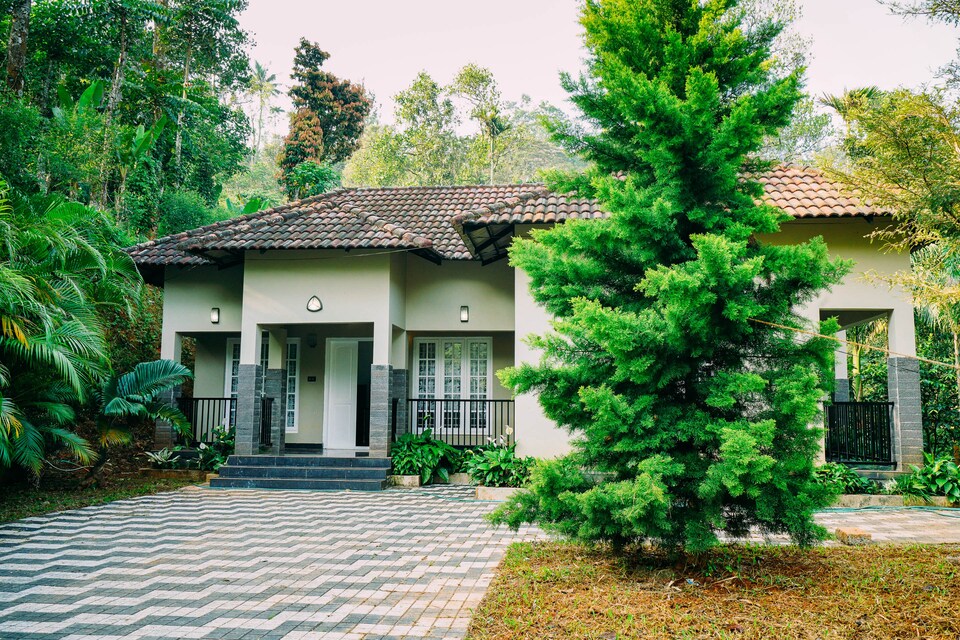 OYO Home 22608 Forest View 3BHK, Anachal, Munnar