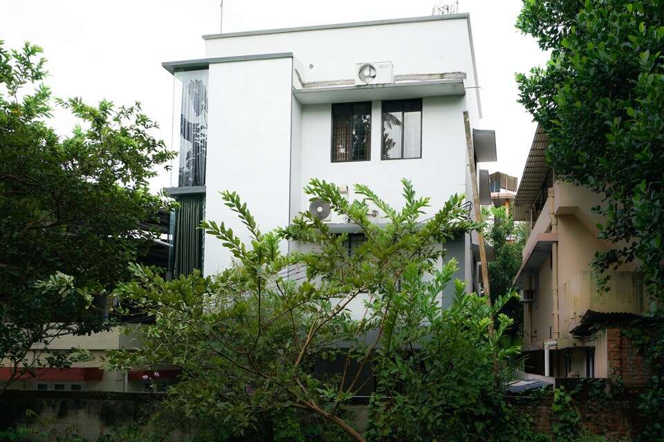 OYO Home 22609 Modern 2BHK, Medical College - Pattom, Trivandrum