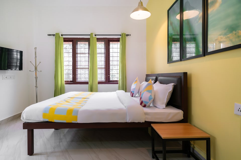 OYO Home 22627 Elegant Puthussery 2bhk, Kakkanad Kochi, Kochi
