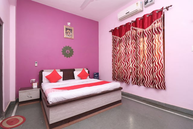 OYO Bhagat Palace
