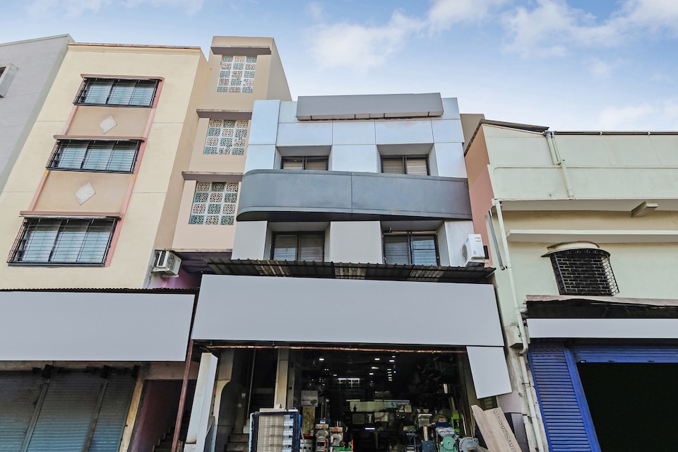 OYO Flagship 22650 Ashirwad  Lodge, Panchavati-Adgaon, Nashik