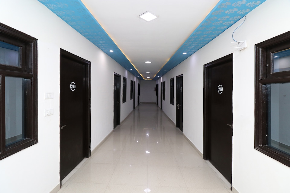 OYO 22656 Hotel Taj Paradise, Shilpgram, Agra