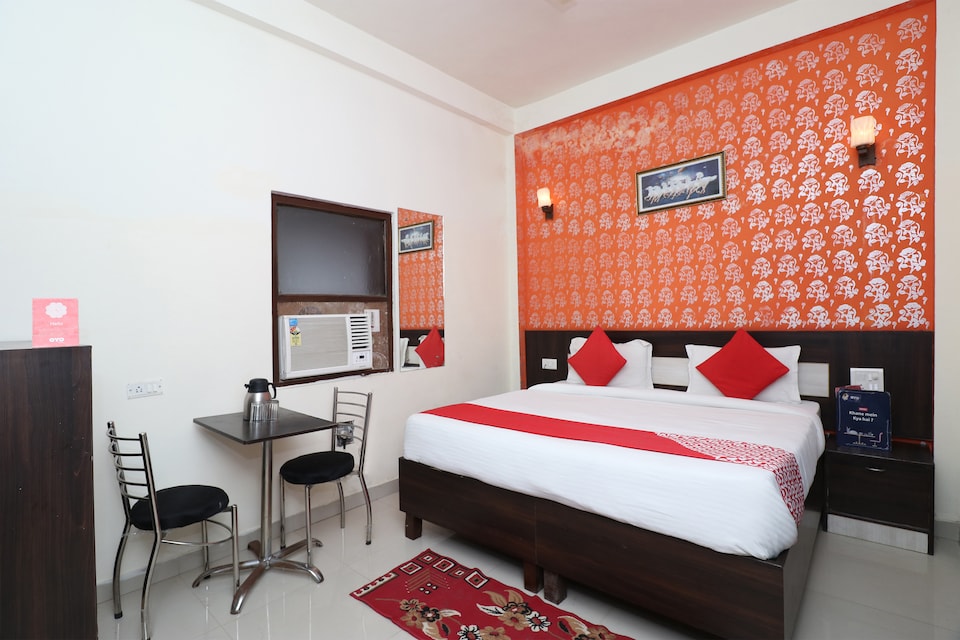 OYO 22656 Hotel Taj Paradise, Shilpgram, Agra