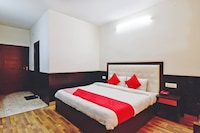 Hotel O Whispering River