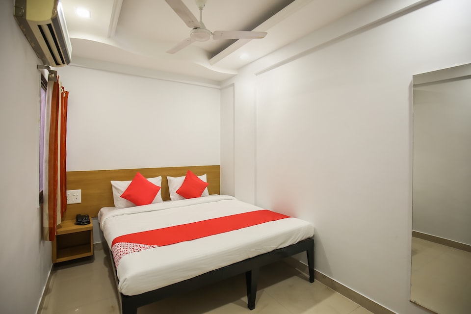 OYO Flagship  22672 Hotel Sai Bhushan, Shirdi, Shirdi