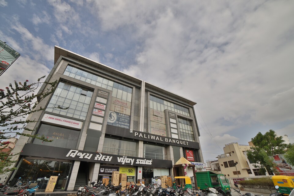 OYO Flagship 3056 Hotel Sigma Inn, Chandkheda Ahmedabad, Ahmedabad