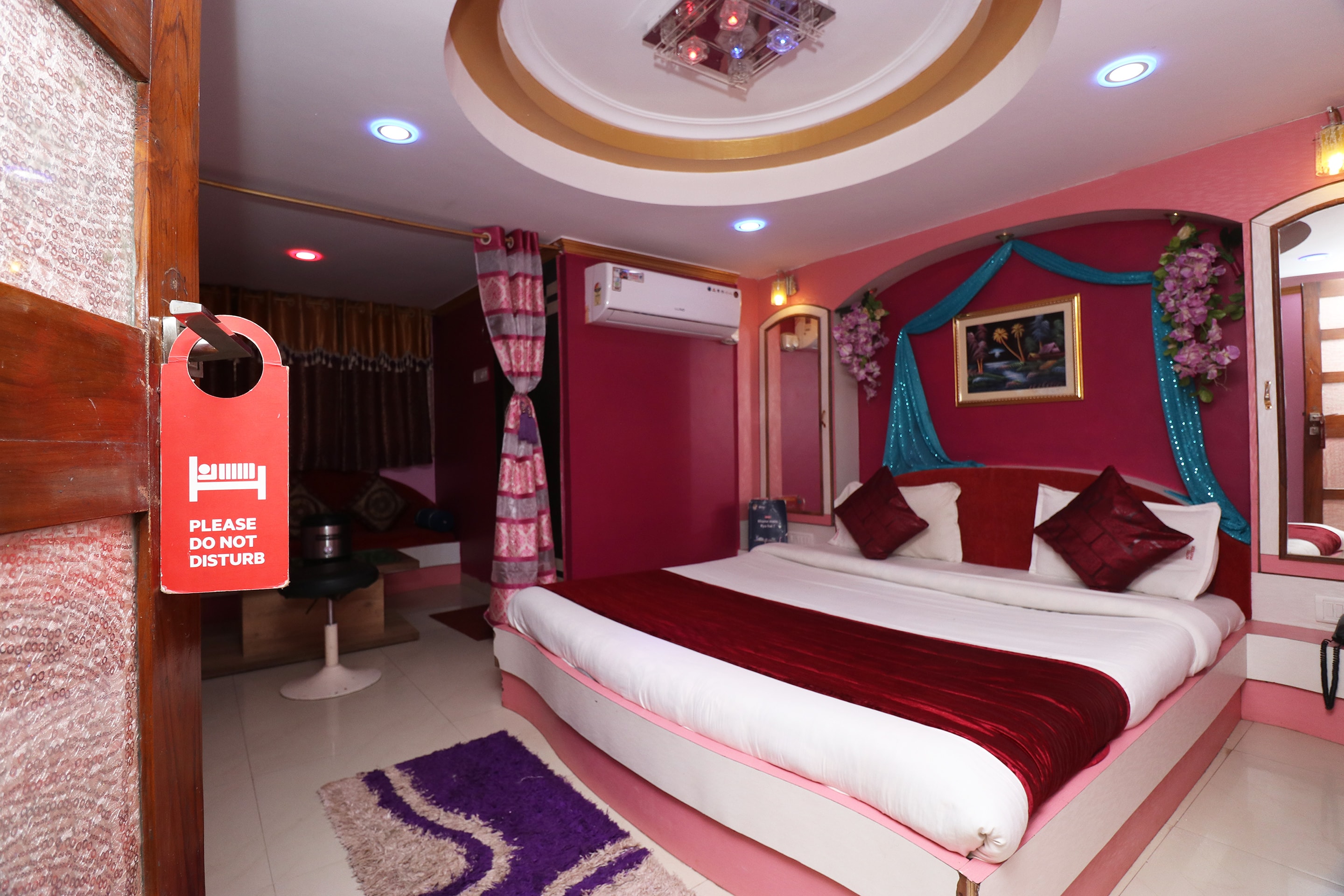 OYO Hotel Prateek, OYO Rooms Pachmarhi, Book ₹455 OYO