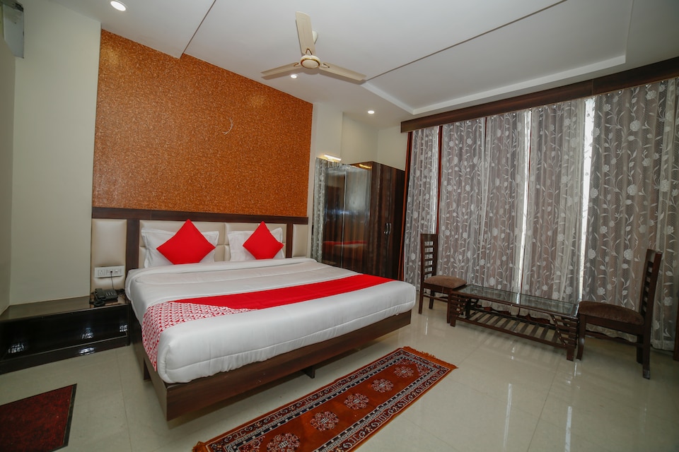 OYO 22752 Hotel Celebration Inn, City Centre, Gwalior