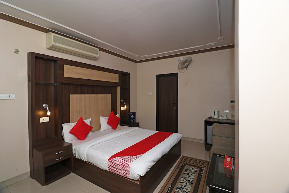 OYO 22763 Di Wine Inn, Indira Nagar Lucknow, Lucknow