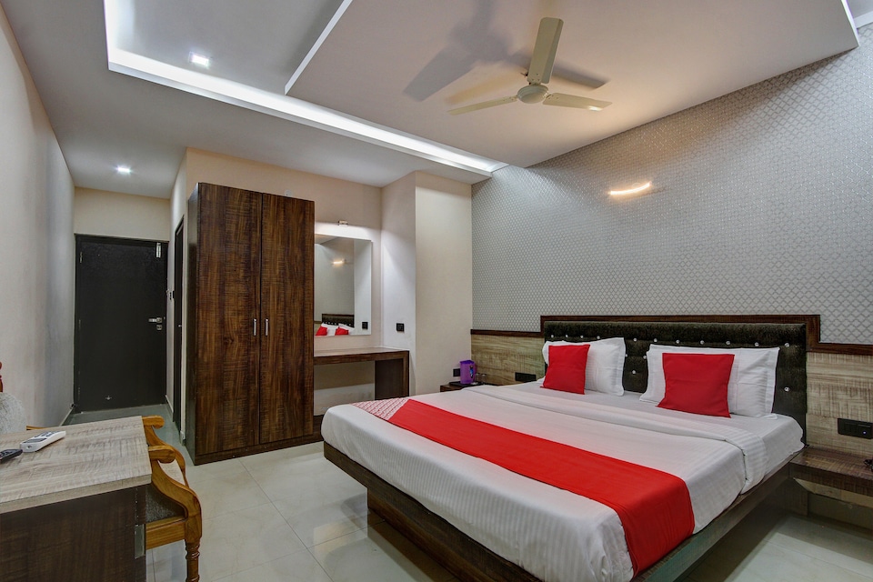 Capital O Pbs Grand, Hospet, Hospet