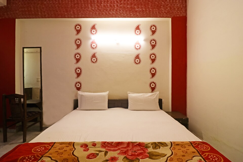SPOT ON 22768 Hotel Ambika Palace , Shilpgram, Agra
