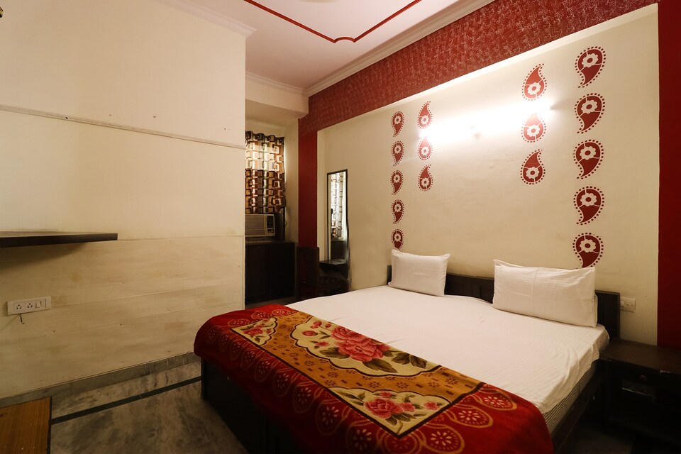 SPOT ON 22768 Hotel Ambika Palace , Shilpgram, Agra