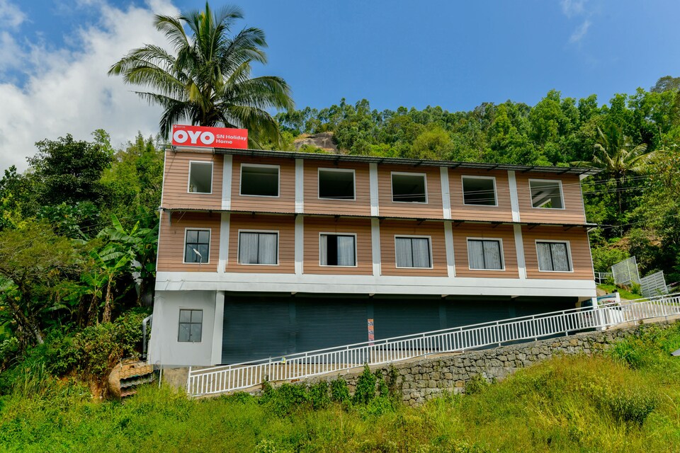 OYO 22770 Sn Holiday Home, Anachal, Munnar