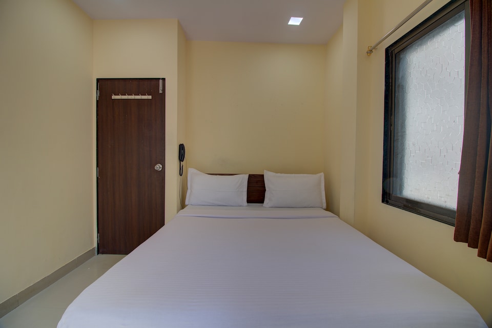 OYO 22796 Hotel Ss Comfort Palace, Mumbai International Airport, Mumbai